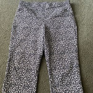 Christopher and Banks signature slimming floral capris!!!!